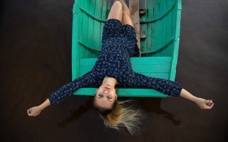 Woman boat water portrait blonde - elke vogelsang free wallpaper