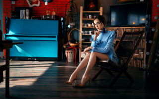 Woman sitting piano tv redbrick - free vintage wallpaper