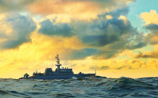 Ocean boat cloudy sky stormy - the water below free wallpaper