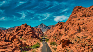 Desert truck mountains blue sky - a road in the desert free wallpaper for desktop