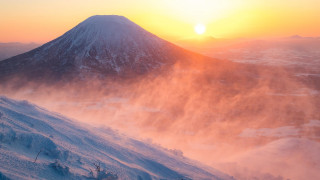 Snowy mountain sunset fog matte - mist free wallpaper