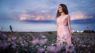 Woman pink dress flower field - dusk free wallpaper for desktop