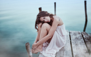 Woman dock ocean portrait tattoo - her knee free wallpaper for desktop