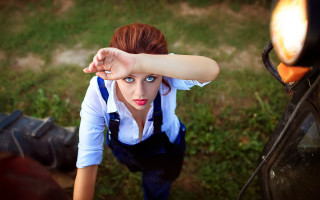 Blue eyes white shirt posing - anna hotchkis free wallpaper