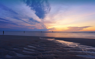 Derold page beach sunset ocean - a few person free wallpaper for desktop