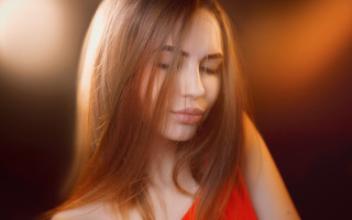 Woman longhair lookingdown cellphone hands - she free wallpaper