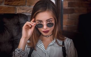 Woman glasses necklace sunglasses brick - a pair of sunglasses free wallpaper