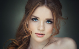 Blonde blueeyes necklace wind blowing - blue eye and a necklace free wallpaper