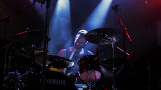 Man playing drums stage lights 2 - jimmy nelsson free wallpaper