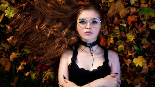 Woman glasses choker leaves autumn - arabella rankin free wallpaper for desktop