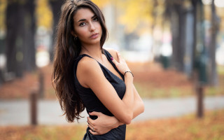 Elina karimova park portrait blurry - a picture in a park free wallpaper