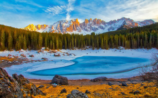 Lake mountains trees snow rocks - tree and mountains free wallpaper for desktop