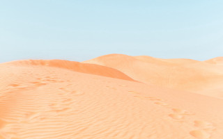 Desert walking footprints minimalism blue - footprint free wallpaper