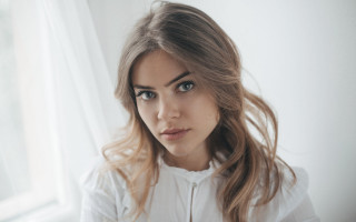 Woman longhair serious blueeyes curtains - eszter mattioni free wallpaper