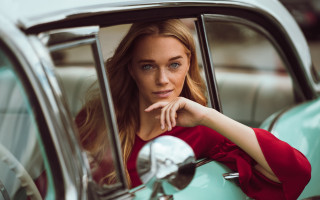 Woman leaning out car window 4 - her chin free wallpaper