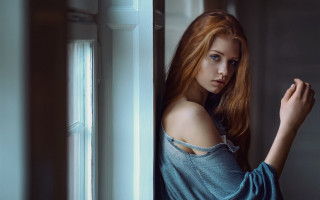 Red haired woman leaning wall 2 - leaning free wallpaper for desktop