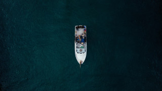 Boat people man minimalism cinematic - carol bove free wallpaper