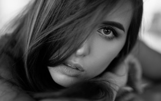 Woman longhair necklace portrait blackwhite - long hair and a necklace free wallpaper