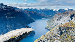 Rock lake mountains clouds sky - a lake and mountains free wallpaper