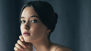 Woman serious portrait artnouveau jewelry - art nouveau free wallpaper