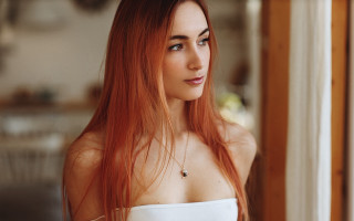 Redhair smiling portrait artnouveau bareshoulders - the camera man free wallpaper for desktop