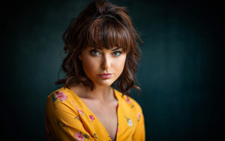 Woman flowerdress yellowshirt portrait smiling - a yellow shirt free wallpaper for desktop