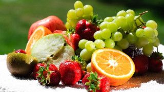 Berry cake fruit leaf towel - a towel free wallpaper