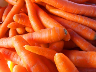 Pile of carrots next to - postminimalism free wallpaper