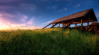 Wooden structure green field rocks 2 - a wooden structure free wallpaper for desktop