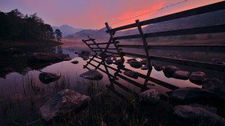 Wooden fence sunset mountains pink - rich moody colour free wallpaper