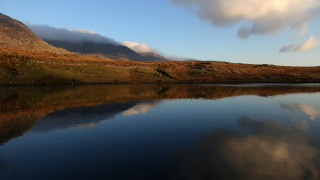 Lake mountain clouds grassy hill - grassy free wallpaper for desktop