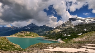Lake mountains cloudy sky panorama - auseklis ozol free wallpaper