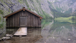 Wooden cabin lake mountain dock - carl hoppe free wallpaper