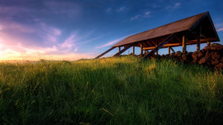 Wooden structure field sunset clouds - a wooden structure free wallpaper
