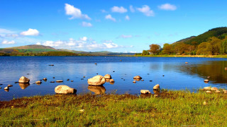 Lake rocks grass mountains clouds - the foreground and mountains free wallpaper