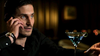 Man talking cellphone martini glass - christian w. staudinger free wallpaper for desktop