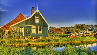 Green house bridge pond background - a red boat free wallpaper
