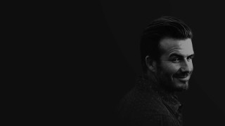 Bearded man smiling black white - dave kendall free wallpaper