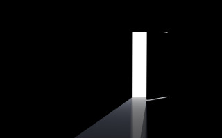 Black white door light raytraced - dynamic lighting free wallpaper