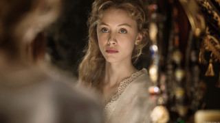 Woman mirror reflection background foreground - herself free wallpaper for desktop