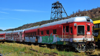 Train graffiti track hill power - graffiti art free wallpaper