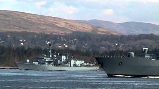 Ships water mountain town trees - tree free wallpaper