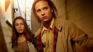 Man woman hallway wall street - a street light free wallpaper