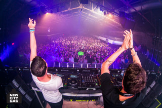 Concert crowd fireworks starry sky - antoni pitxot free wallpaper