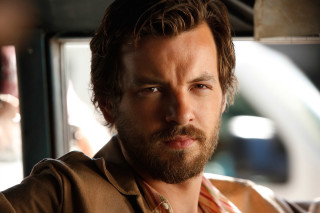 Man beard shirt car serious - a car free wallpaper