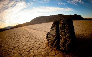 Desert rock clouds horizon mountain - amir zand free wallpaper for desktop