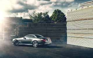 Car wooden wall cloudy sky - a wooden wall free wallpaper