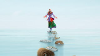 Woman floating gear water alice - les automatiste free wallpaper