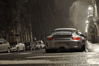 Rainy night street car tilt - a street in the rain free wallpaper