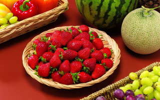 Fruit basket stilllife watermelon grapes - free holidays wallpaper
